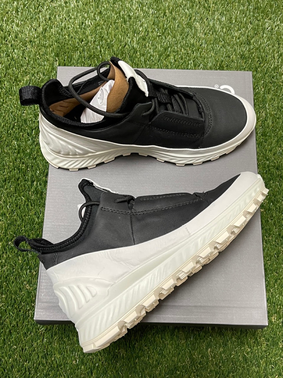 Ecco Women Exostrike Low Sneaker 833913 55387 - Main Image