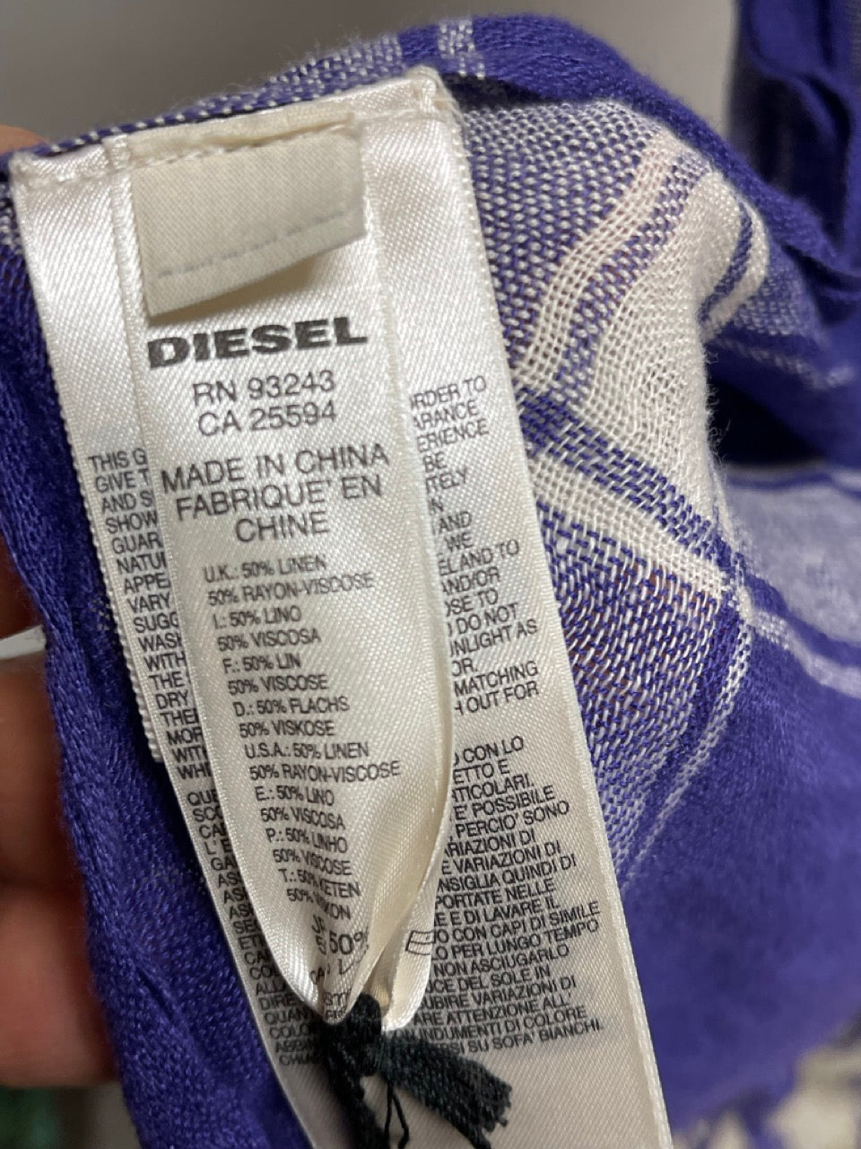 Diesel beads scarf