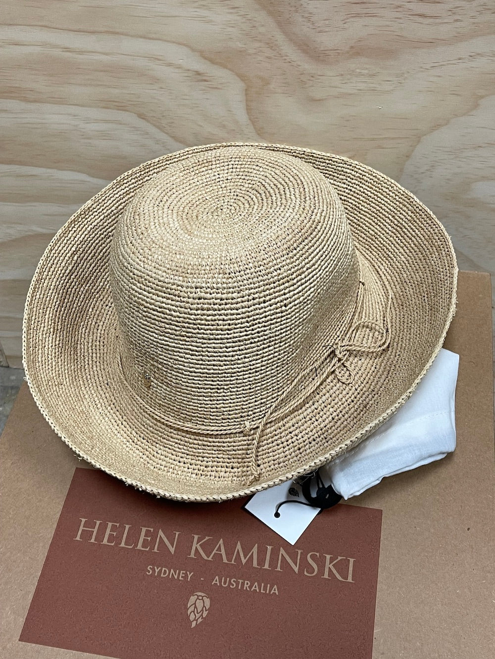 Helen Kaminski Provence 10 Natural