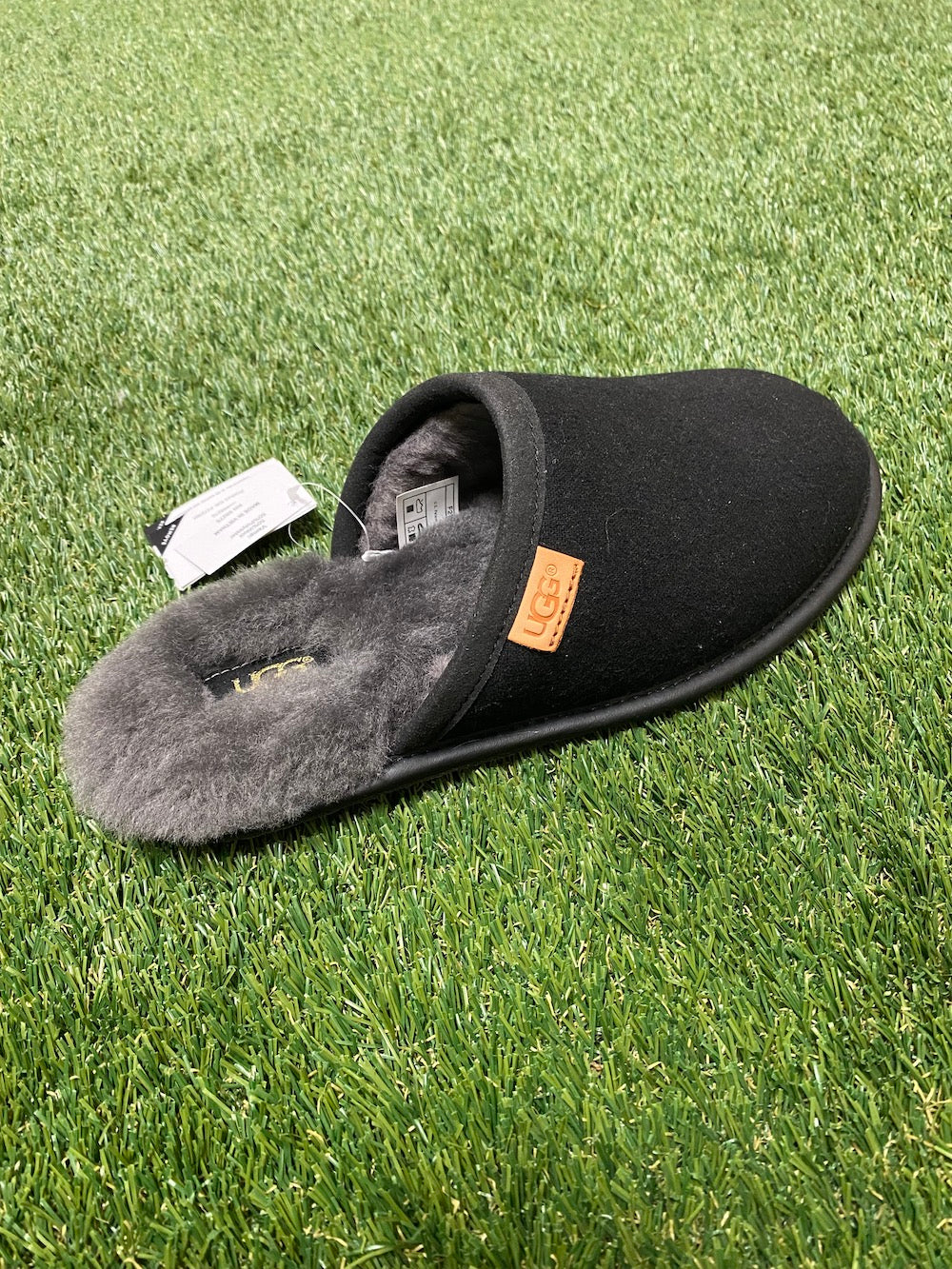 UGG Men's SCUFF Sliper - Black