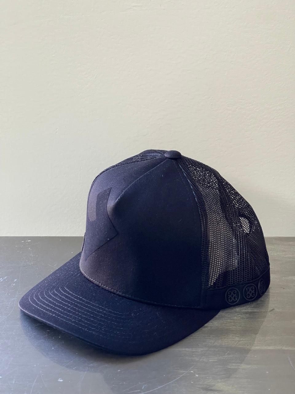 Gfore Golf Cap Quarter G Trucker Snapback Onyx G4AF21H29