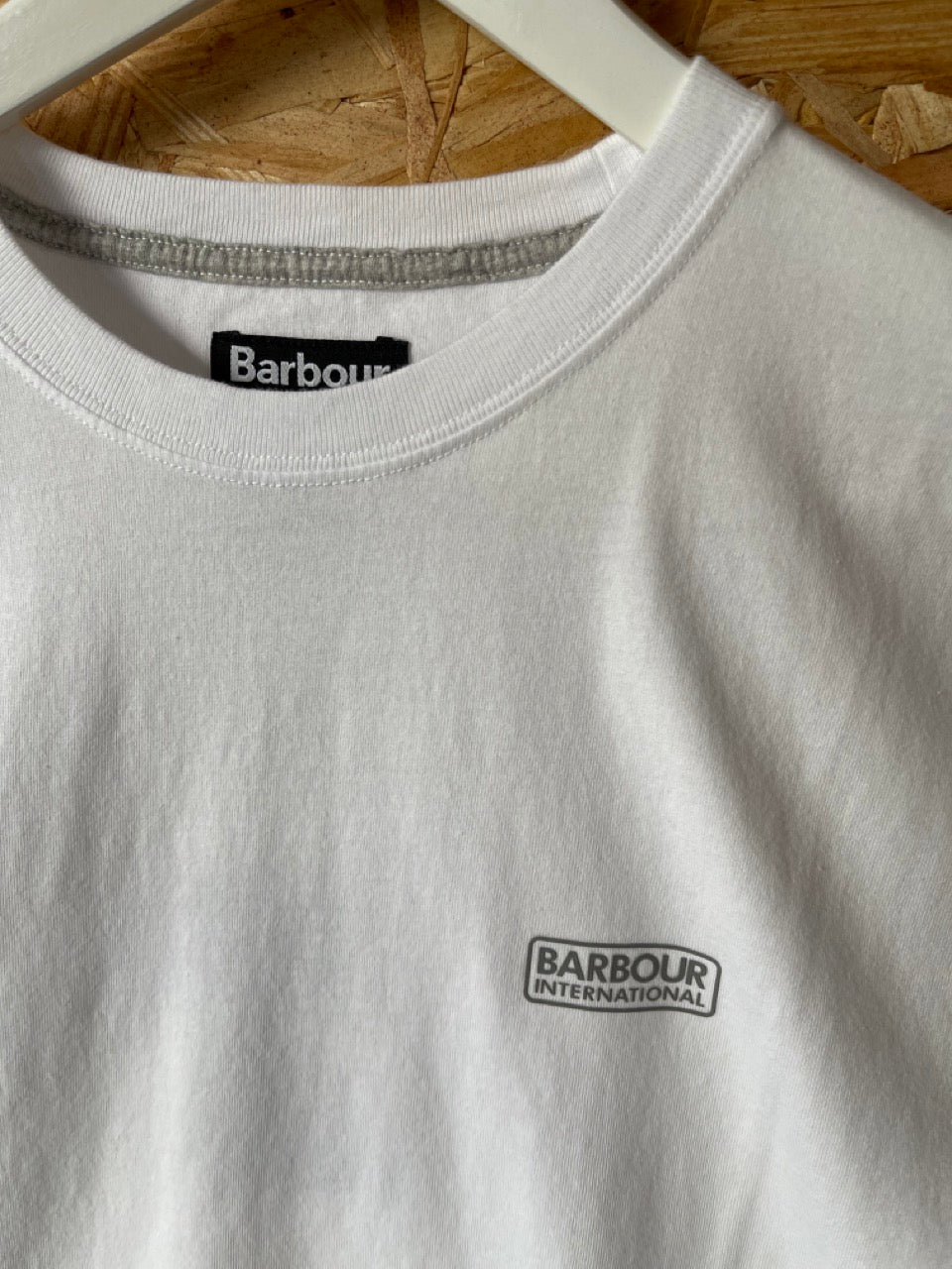 BARBOUR INTERNATIONAL SMALL LOGO TEE MTS0141