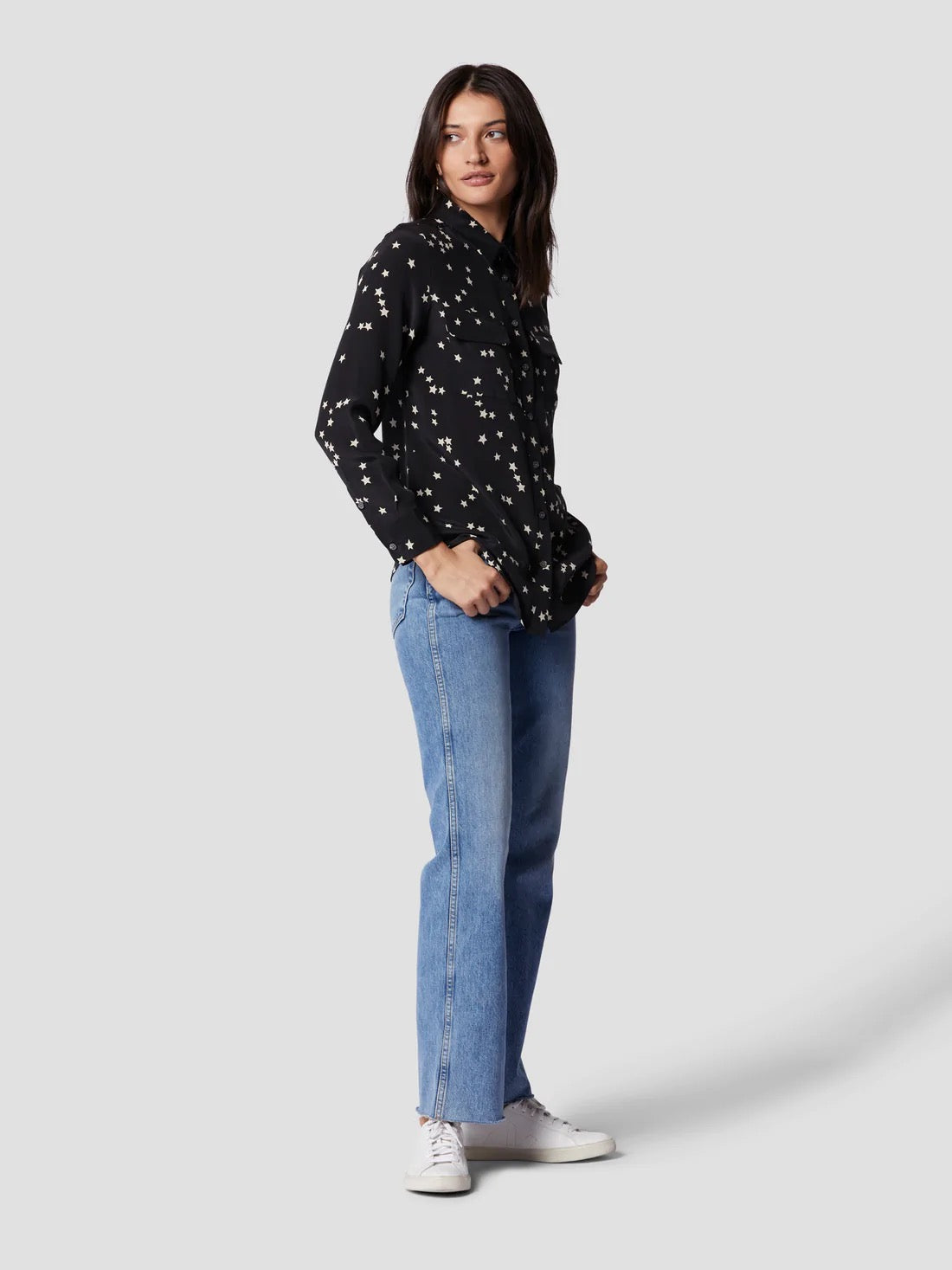EQUIPMENT Slim Signature Silk Shirt - TRUE BLACK STAR PRINT