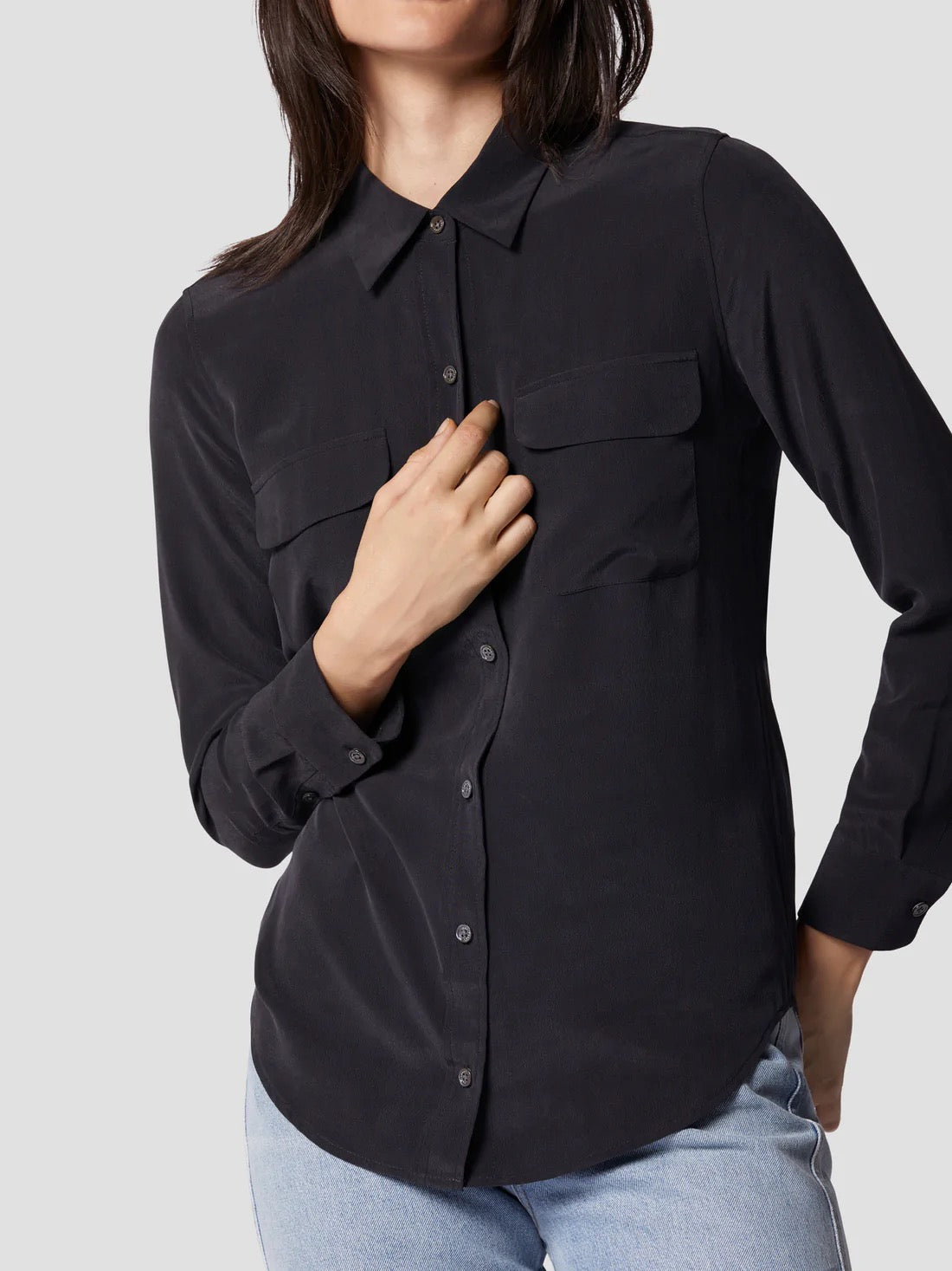 EQUIPMENT Slim Signature Silk Shirt Blouse - TRUE BLACK