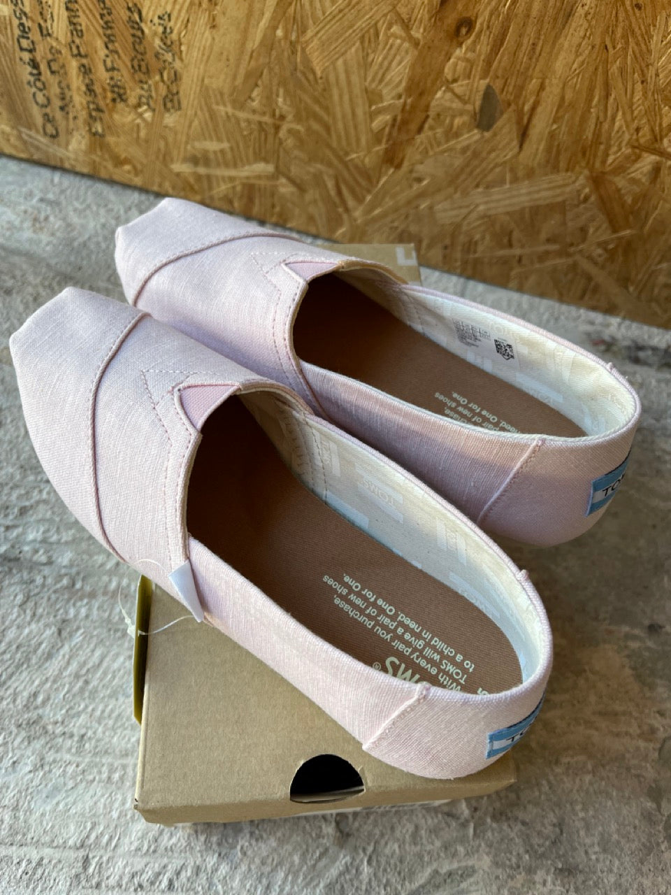 Buy Toms women harper adjustable buckle sandals black white Online | Brands  For Less