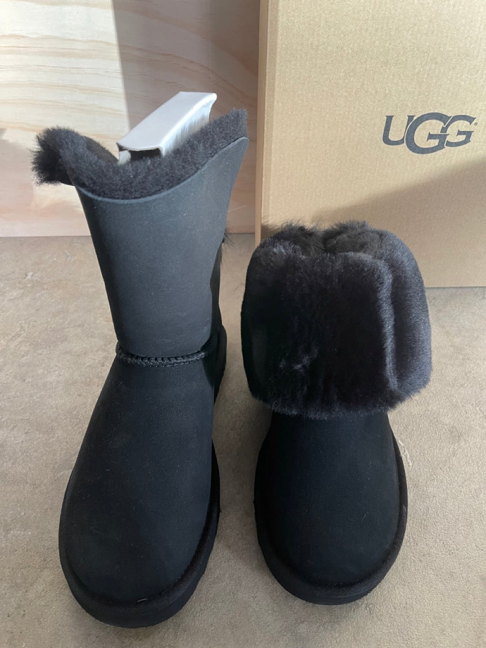 Ugg 1095717 sales