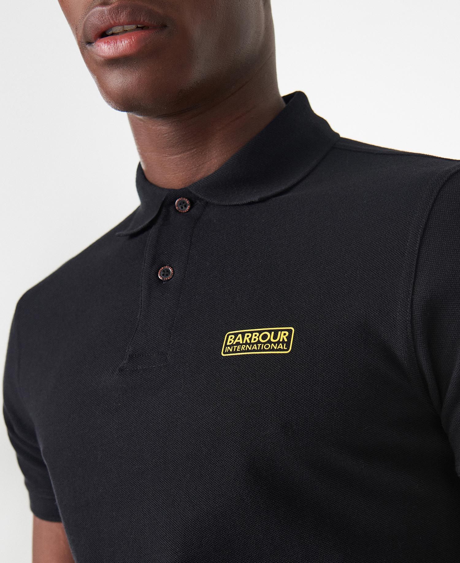 BARBOUR INTERNATIONAL International Polo Shirt Logo – BLACK